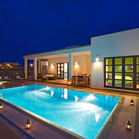 Mamma Mia Sleeps 6 With Pool * Playa Blanca (Lanzarote)