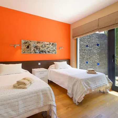 Villa Mamma Mia Sleeps 6 With Pool *