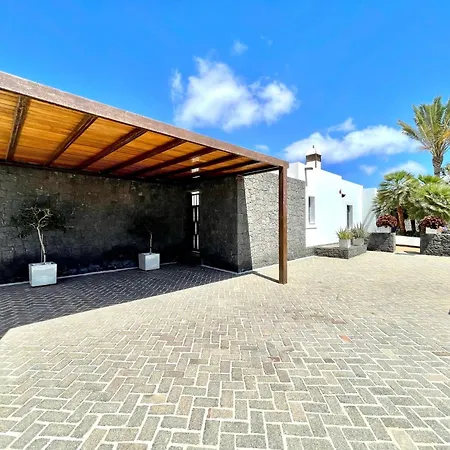 Villa Mamma Mia Sleeps 6 With Pool *